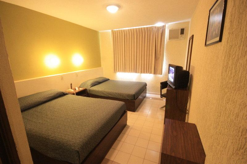 Hotel Terranova レオン エクステリア 写真