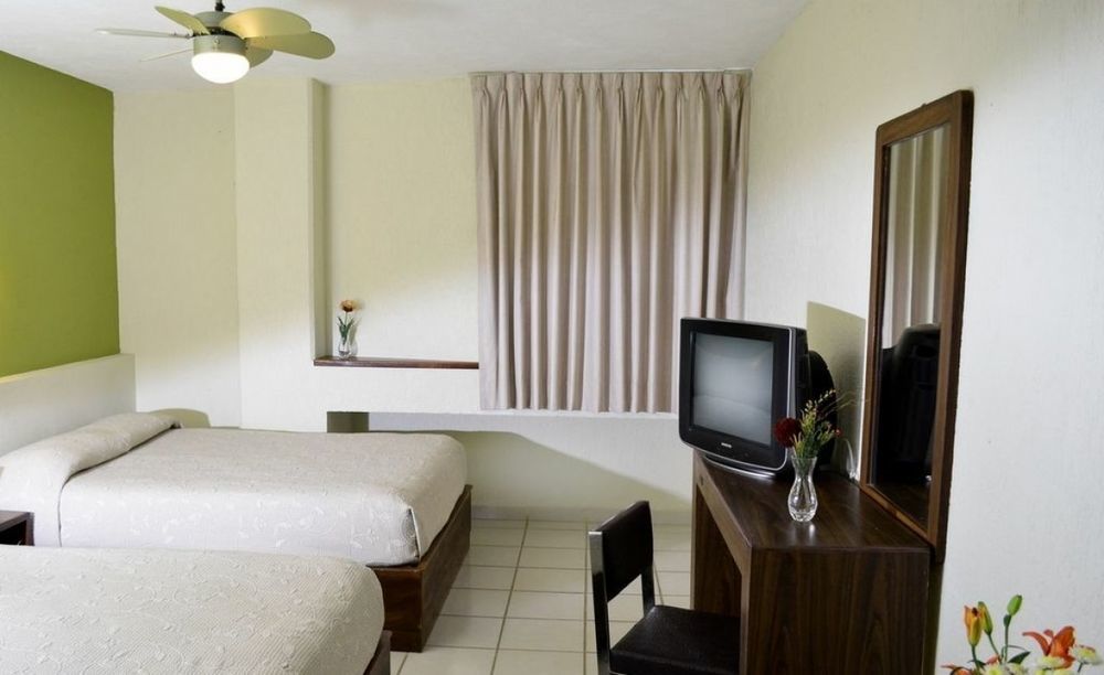 Hotel Terranova レオン エクステリア 写真